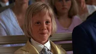 Naughty!Idgie tricks the reverend with a mirror on the wedding Content