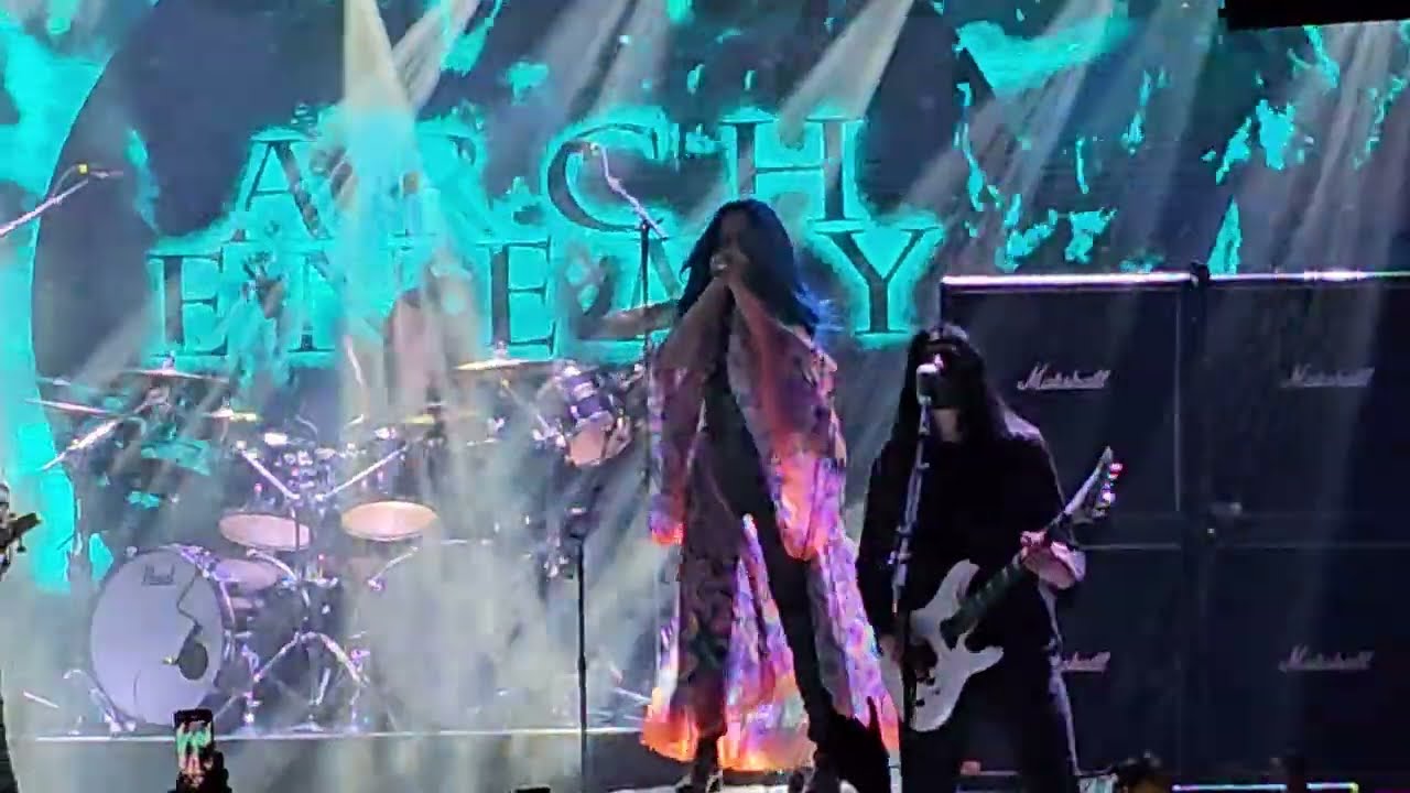 Arch Enemy - The Eagle Flies Alone (Live @ C4 Concert House Guadalajara Mexico 06-12-2024) adlı videoyu YouTube'da izle Arch Enemy - The Eagle Flies Alone (Live @ C4 Concert House Guadalajara Mexico 06-12-2024) adlı videoyu YouTube'da izle