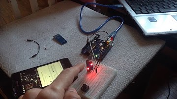 Led respondendo aos inputs de som através do sensor de som e arduino