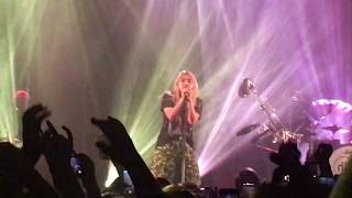 Hayley Kiyoko - Cliffs Edge live @ Elysée Montmartre Paris 28.10.18