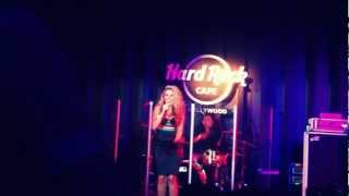 Haley Reinhart - Hit the ground runnin' [Live] @ Hard Rock Cafe