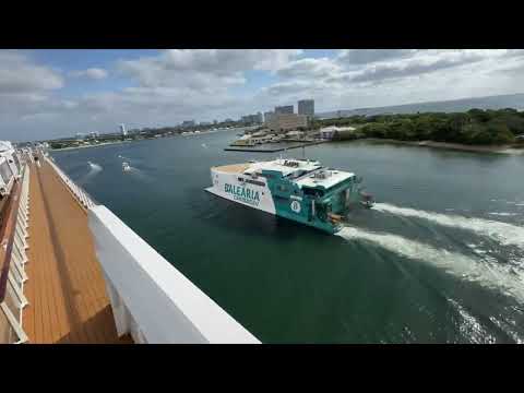 Big cat leaving port