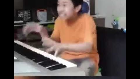 Funny Kid - Lazy Town - We Are Number One (Synthesia Piano Parody)