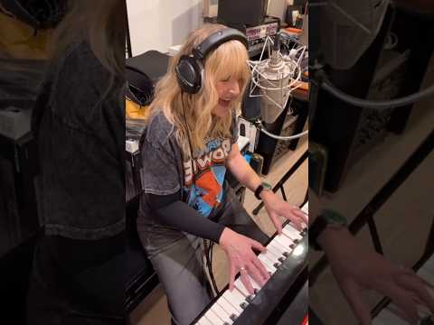 Thought I’d try an acoustic live version of “Coming Home”. My studio is a bit messy 😂