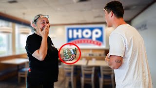 Tipping Waitresses 500