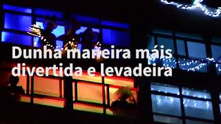 O edificio multicolor na rúa Padre Seixas
