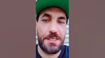 الي تمشي معاه بالنية يبدى يحفرلك في الثنية 