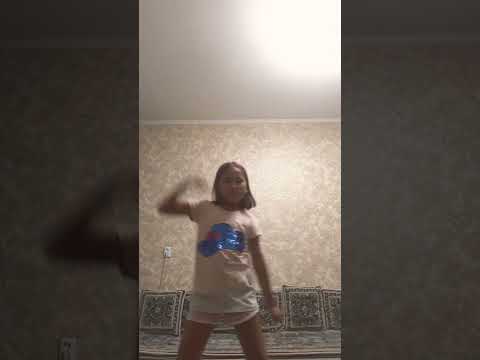 танцую - YouTube