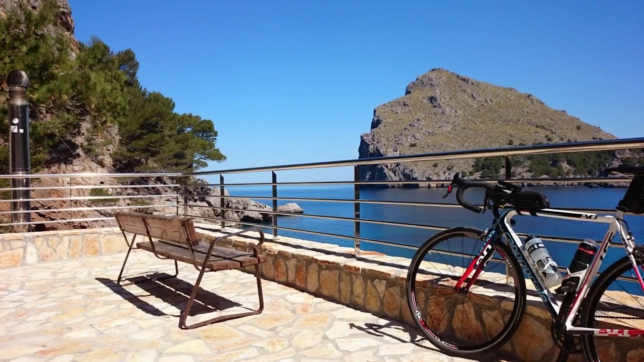 Mallorca Cycling : Sa Calobra Descent and Climb - YouTube