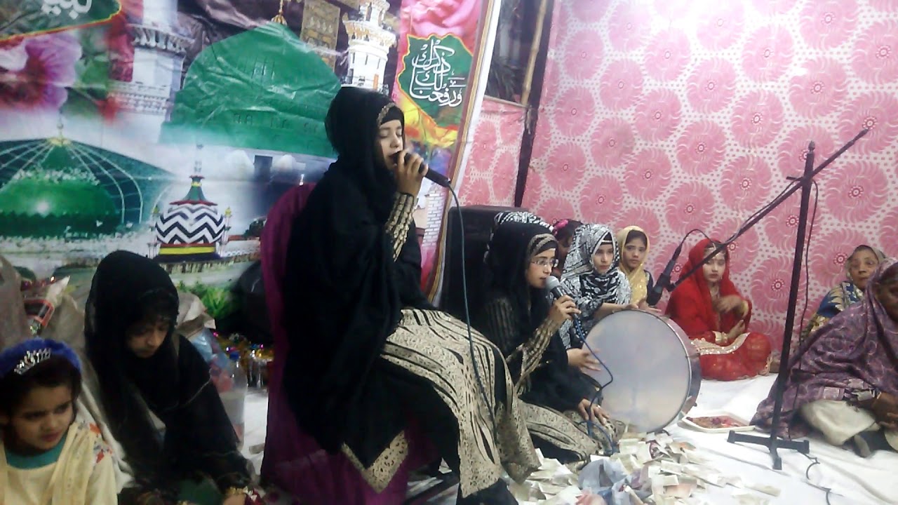 Urooj uzma naeem ansari Mahfily naat 2019 YouTube