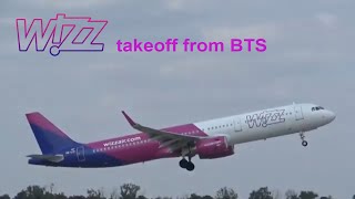 Wizz Air A321 departing to Skopje from Bratislava