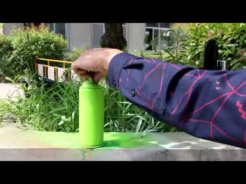 Fluorescent green spray