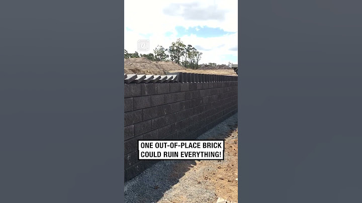 Satisfying domino brick laying technique (🎥: ViralHog/Kye nelson)