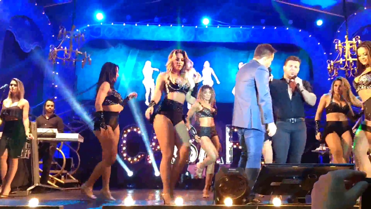 HD Lindas Bailarinas no show cabaré dançando funk no chão. Eduardo Costa e Leonardo YouTube HD Lindas Bailarinas no show cabaré dançando funk no chão. Eduardo Costa e Leonardo YouTube