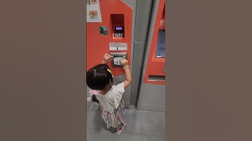 Được Mommy hướng dẫn mua vé metro tự động #ruby #metro #trainghiem #181025