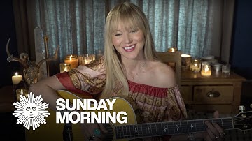 Jewel sings "Grateful"