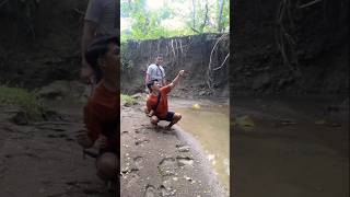 Mancing Ikan Wader Di Dalam Lubang 🐠🐋🐟 #petualangan #minivlog #vlog