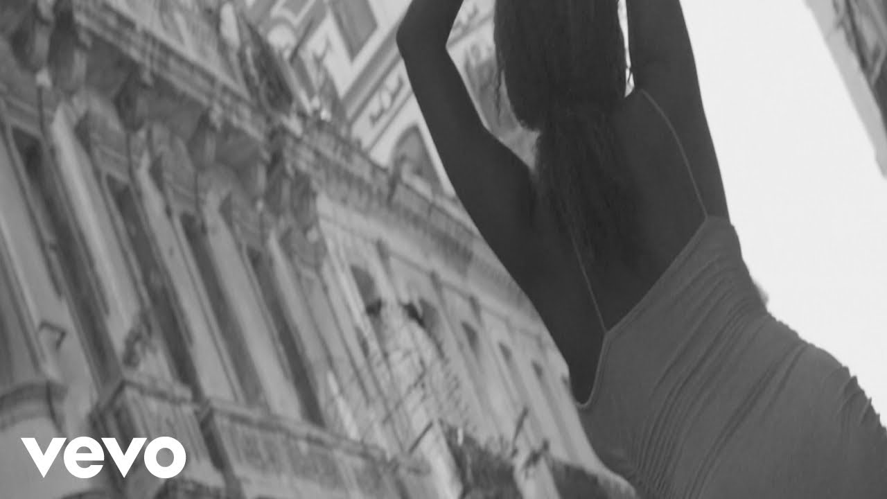 Electric Entourage - Fantasy (Official Music Video)