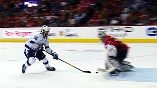 Kucherov fakes out Holtby with tricky phantom deke move