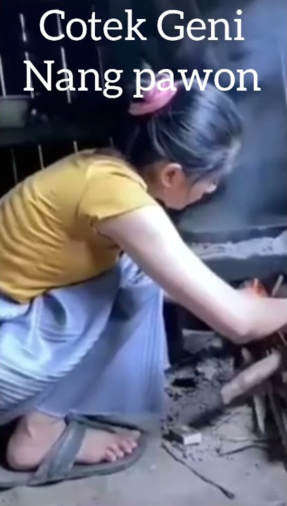 Gadis desa cantik lagi masak di dapur sederhana#shorts