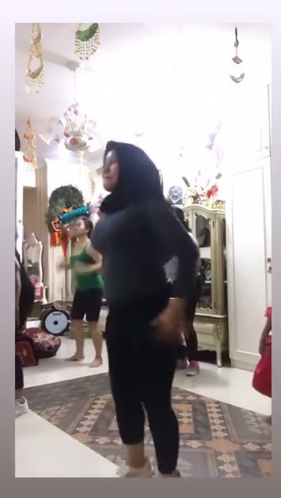 Mama montok lagi senam