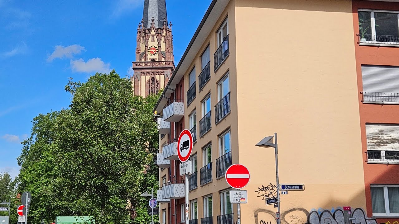 FRANKFURT/GERMANY/Walking Tour of Sachsenhausen/July2024