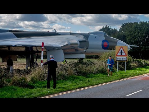Vulcan bomber comes off the runway at Wellesbourne
