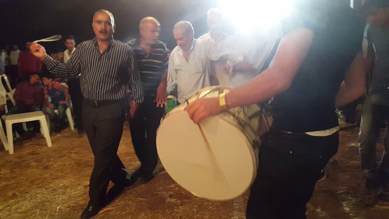 احلا دبكة عرب العكيدات معى الفنان غازي العمري في لبنان شوف الدبك وتعلم ولا تنسى الشتراك