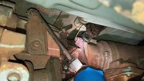 NP241C transfer case removal to install an off road design slip yoke eliminator