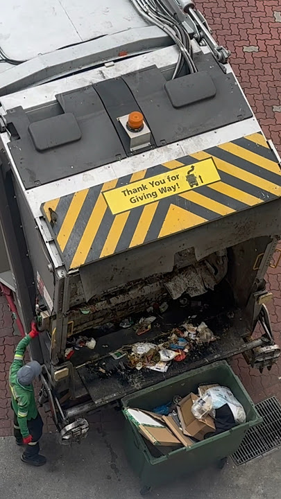 Waste Truck o’clock! #shorts