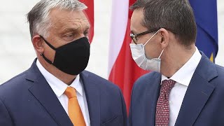 Elemző: elszigetelődést és válságot hozhat, ha kimaradunk az EU-alapból