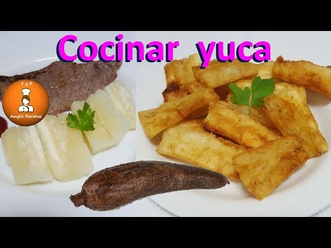 Yuca frita rebozada con huevos para un rico desayuno peruano
