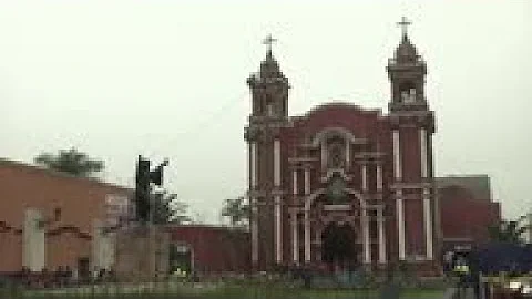 Thousands of Peru's Catholics celebrate Santa Rosa