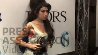 Amy Winehouse Backstage Ivor Novello Awards (24.05.2007)
