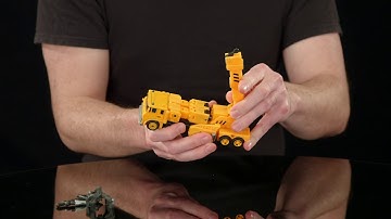 Transformers Toys Generations War for Cybertron: Earthrise Deluxe Voyager WFC-E10 Autobot Grapple