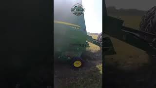 John Deere 6420 baling with a NEW 560M Deere round baler #shorts #familyfarmlife