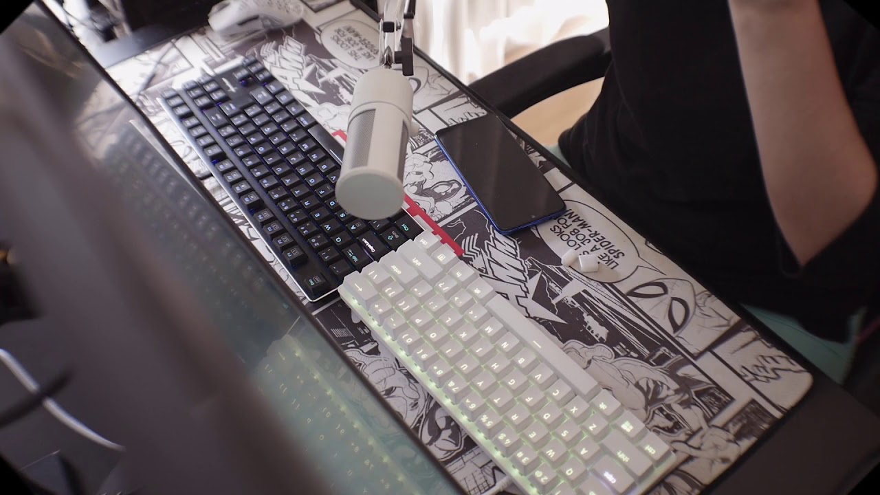 Razer Huntsman Mini - Linear Red vs Sharkoon Purewriter - Choc Red - Sound test (ASMR maybe?)