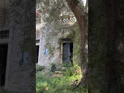 verlassenes Geisterdorf in