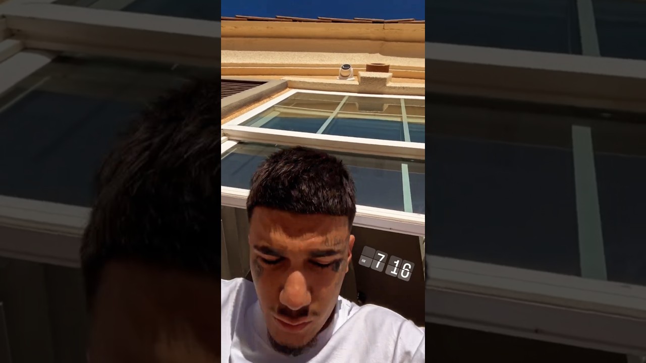 Peysoh hits his head on his window 