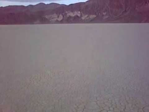 Video: Death Valley Uus Kivide Hiiliva Teooria - Alternatiivne Vaade