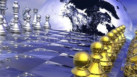 The Scandinavian Defense -  2.Nf6- Chess Openings Explained - Royal Chess - Chess Theory - e4 d5