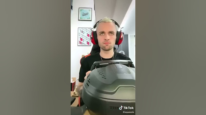 Squeezie pilote de formule 1