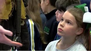 Members of U.S. Navy visit Elm Grove Elementary