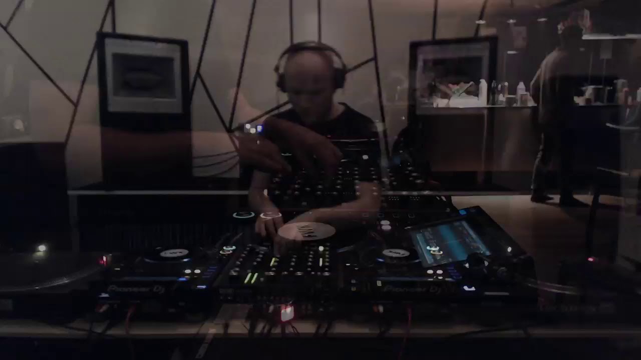 Christian Schiemann  x L.E.T. x RTS FM Lausanne