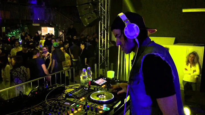 Maury Lobina dj@ Campus Parma dj set