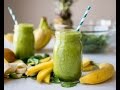 HOW TO MAKE A GREEN SMOOTHIE FOR HEALTHY HAIR AND GLOWING SKIN!!!