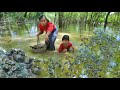 Woman with girl found cricket with snails for cook &amp; give food to dog |give to dog