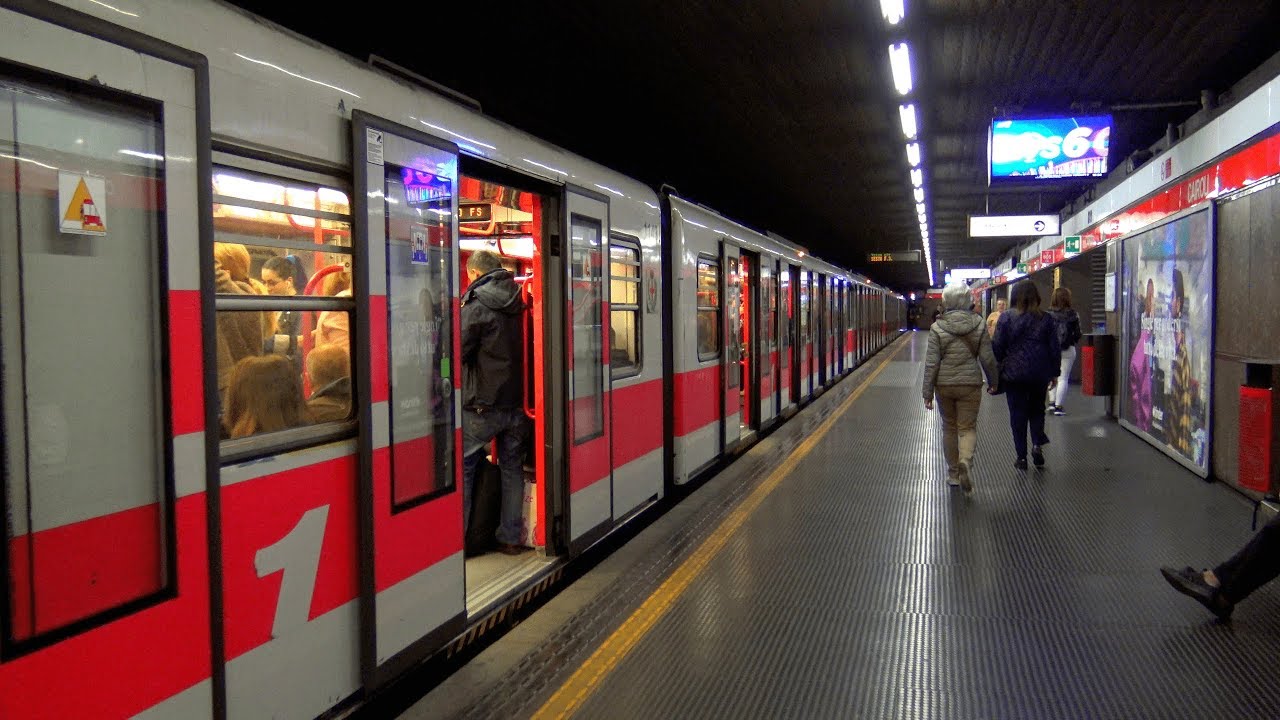 Metro de Milan - Ligne 1 - YouTube