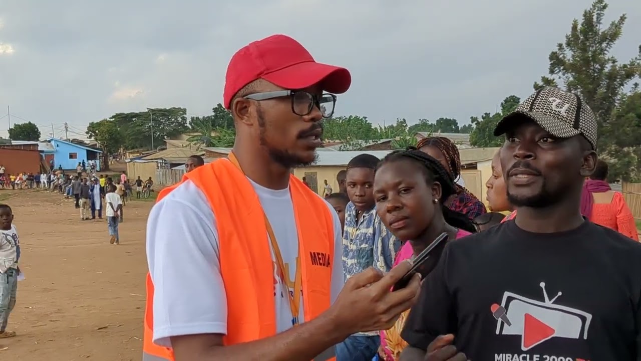 Dans L'évangélisation par voie sportive Alain Rap on the média  with Darius 