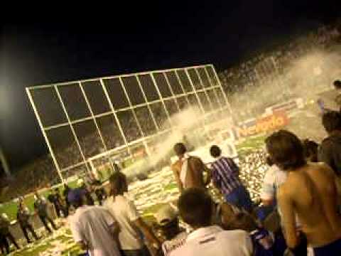 godoy cruz- velez hinchada--la fiesta en la tribuna